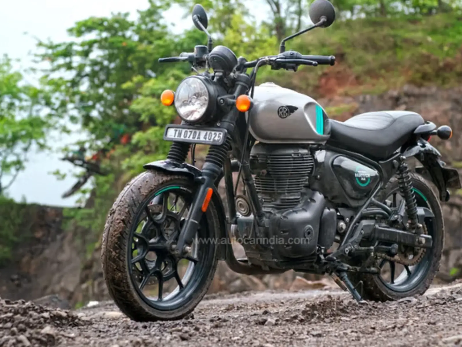 Royal Enfield Hunter 350cc bike rental in Rishikesh